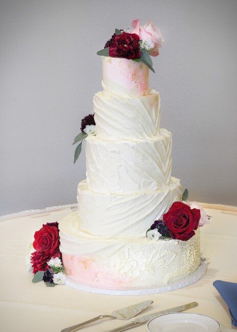 Virginia's best custom wedding cakes, farm to table dessert table & dessert grazing table  | luray, charlottesville, loudoun county, culpeper, harrisonburg, northern virginia 