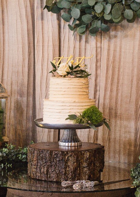 Virginia's best custom wedding cakes, farm to table dessert table & dessert grazing table  | luray, charlottesville, loudoun county, culpeper, harrisonburg, northern virginia 