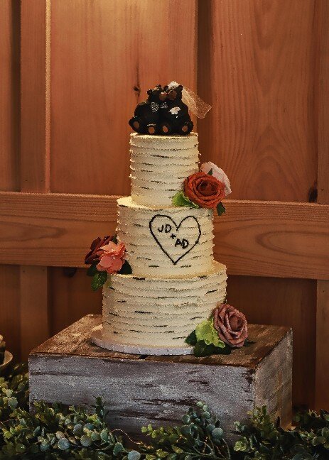 Virginia's best custom wedding cakes, farm to table dessert table & dessert grazing table  | luray, charlottesville, loudoun county, culpeper, harrisonburg, northern virginia 