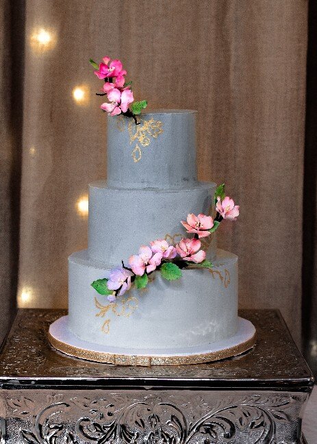 Virginia's best custom wedding cakes, farm to table dessert table & dessert grazing table  | luray, charlottesville, loudoun county, culpeper, harrisonburg, northern virginia 