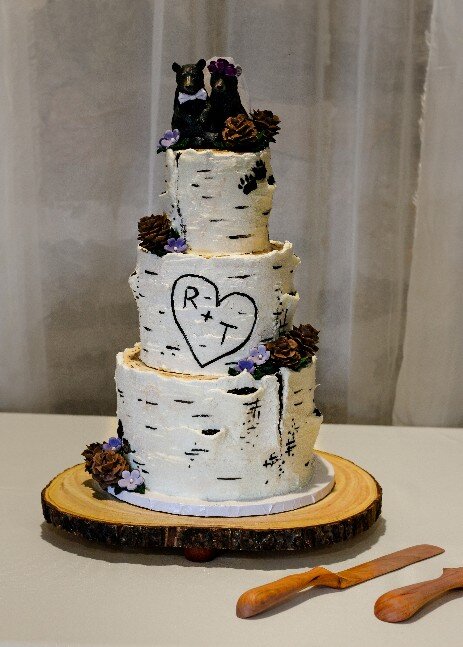 Virginia's best custom wedding cakes, farm to table dessert table & dessert grazing table  | luray, charlottesville, loudoun county, culpeper, harrisonburg, northern virginia 