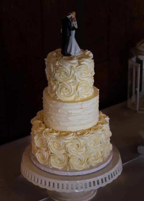 Virginia's best custom wedding cakes, farm to table dessert table & dessert grazing table  | luray, charlottesville, loudoun county, culpeper, harrisonburg, northern virginia 