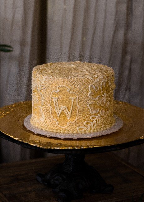 Virginia's best custom wedding cakes, farm to table dessert table & dessert grazing table  | luray, charlottesville, loudoun county, culpeper, harrisonburg, northern virginia 